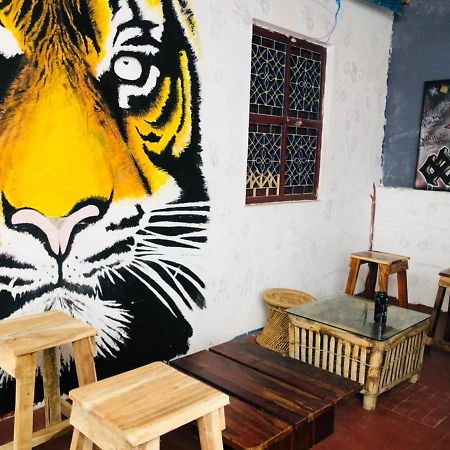 Gurukulam Hostel ポンディシェリ エクステリア 写真