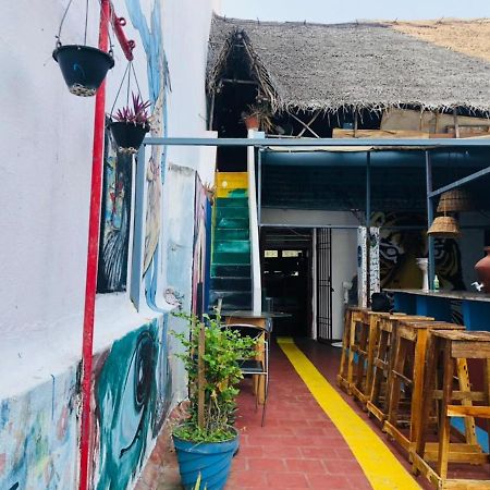 Gurukulam Hostel ポンディシェリ エクステリア 写真